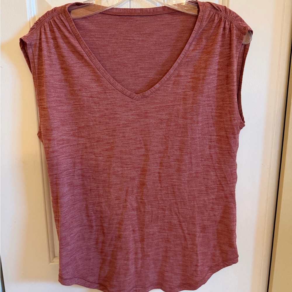 Lululemon Women's V-Neck Sleeveless Top - Maroon